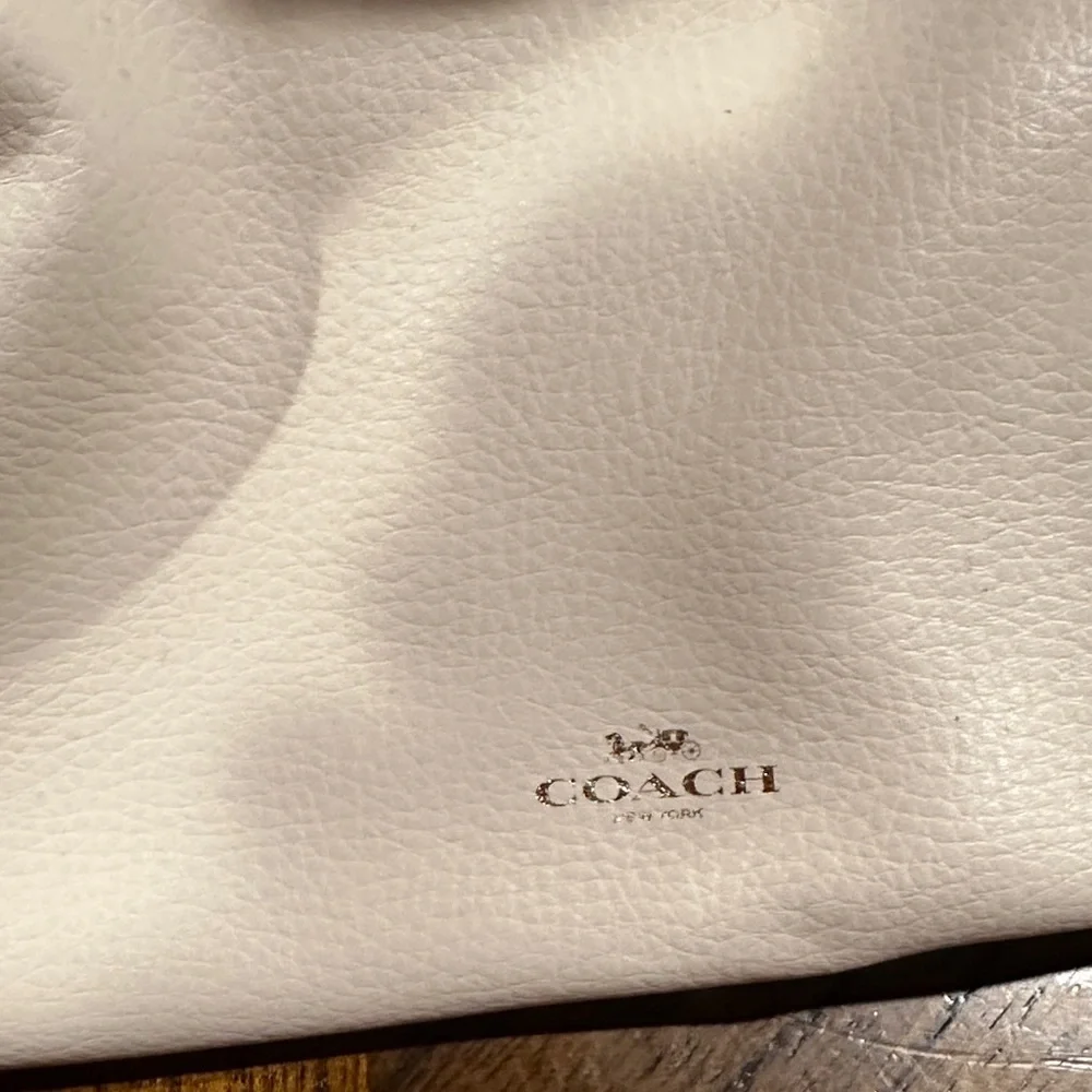 Coach Cream Leather Tote Bag - Picture 2 of 6